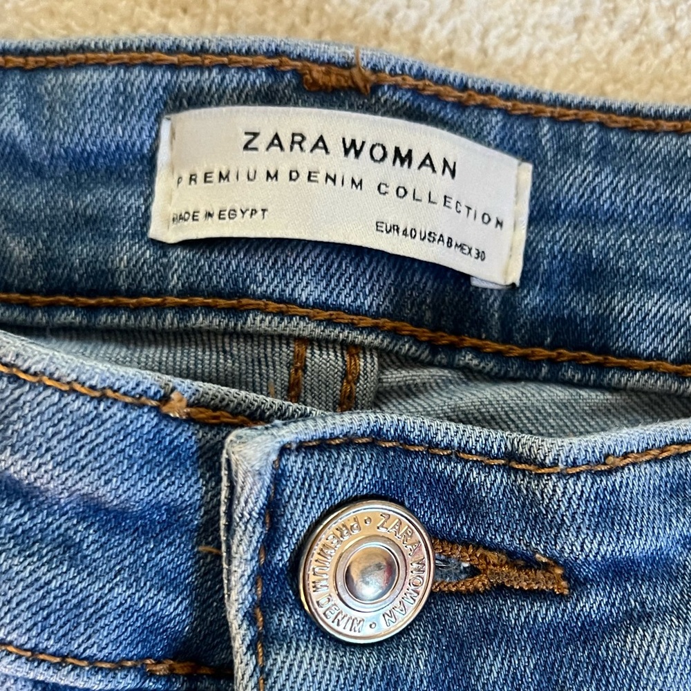 Zara Embroidered Floral Low Rise Skinny Jeans - Picture 4 of 5